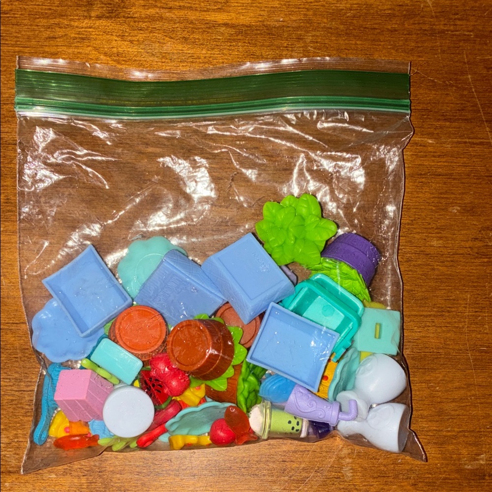 Colorful Toy Accessories Set